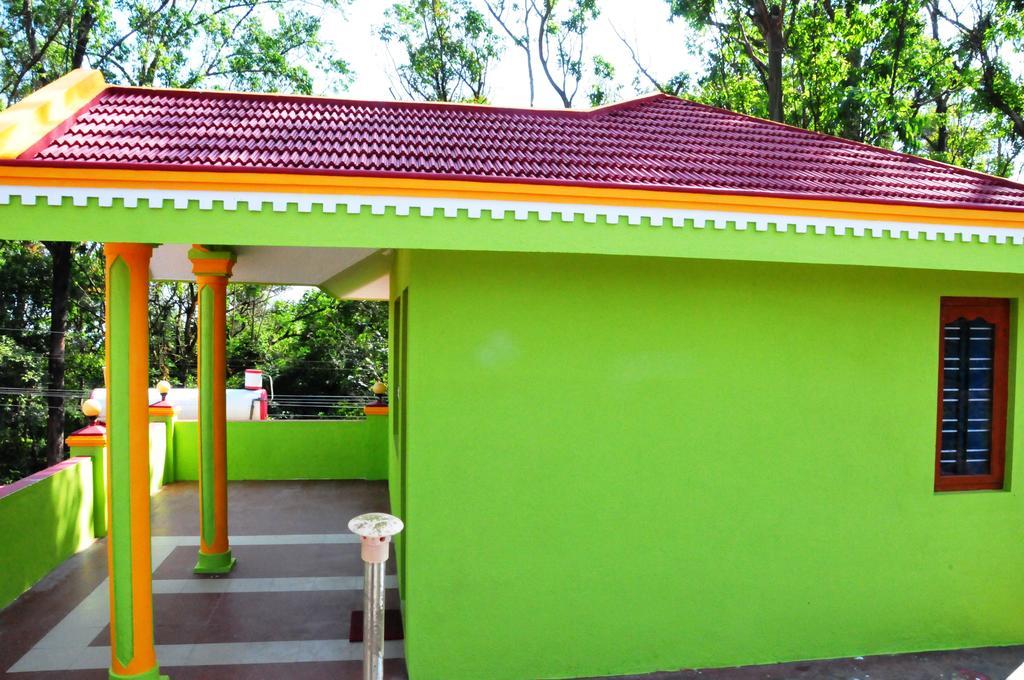 Akashadeepa Homestay 马迪凯里 外观 照片