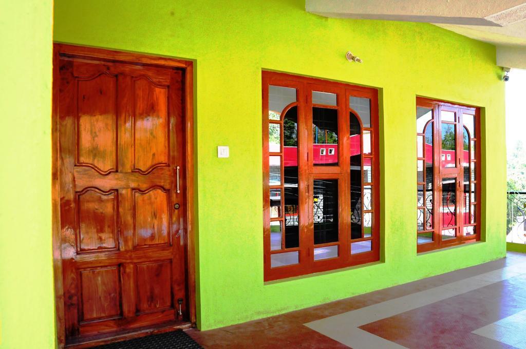 Akashadeepa Homestay 马迪凯里 外观 照片